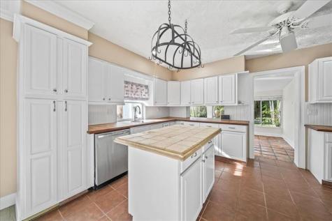 9670 Mockingbird Micco FL 32976