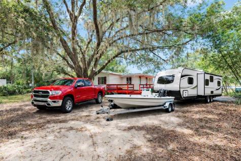 140 Morris Lake Drive Hawthorne FL 32640