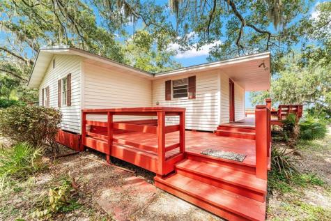 140 Morris Lake Drive Hawthorne FL 32640