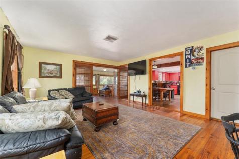 140 Morris Lake Drive Hawthorne FL 32640