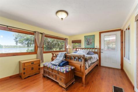 140 Morris Lake Drive Hawthorne FL 32640