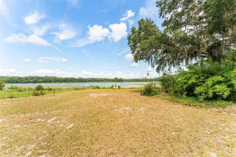 140 Morris Lake Drive Hawthorne FL 32640