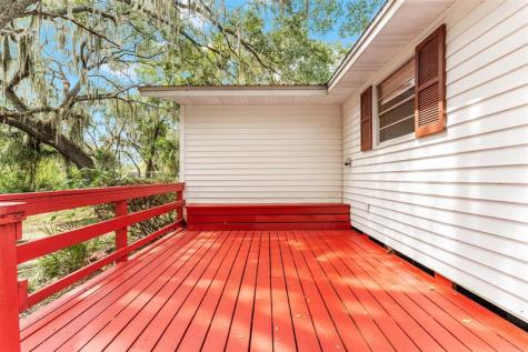 140 Morris Lake Drive Hawthorne FL 32640