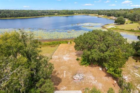 140 Morris Lake Drive Hawthorne FL 32640