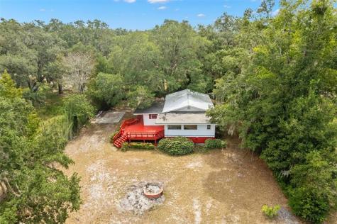 140 Morris Lake Drive Hawthorne FL 32640