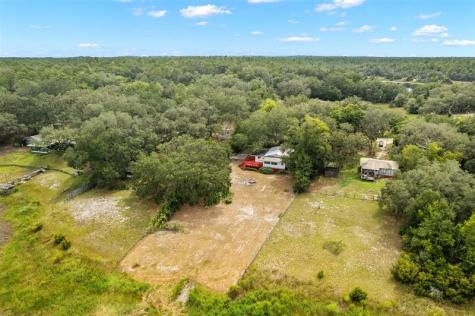 140 Morris Lake Drive Hawthorne FL 32640