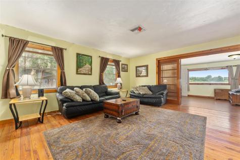 140 Morris Lake Drive Hawthorne FL 32640