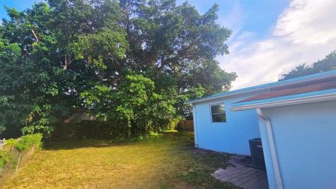 5950 NW 42nd Avenue North Lauderdale FL 33319