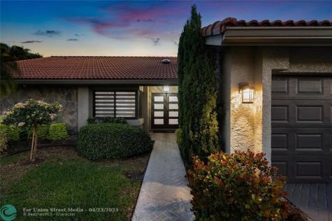 10278 Boca Woods Lane Boca Raton FL 33428