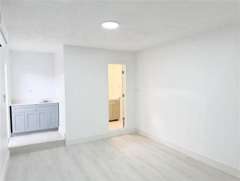 1136 NW 5th Court Fort Lauderdale FL 33311