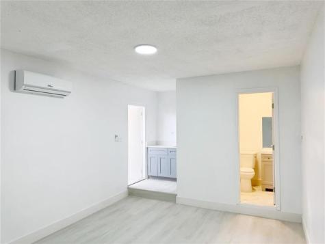 1136 NW 5th Court Fort Lauderdale FL 33311