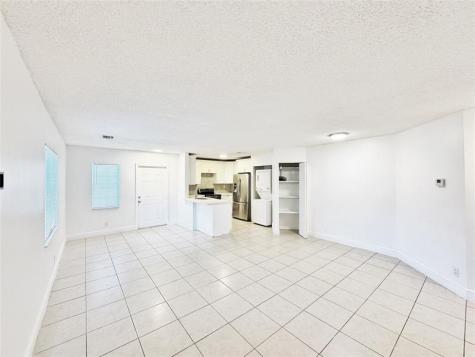 1136 NW 5th Court Fort Lauderdale FL 33311