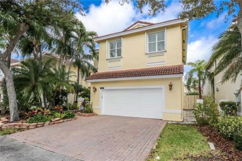 1115 Linden Street Hollywood FL 33019