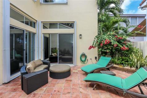 1115 Linden Street Hollywood FL 33019
