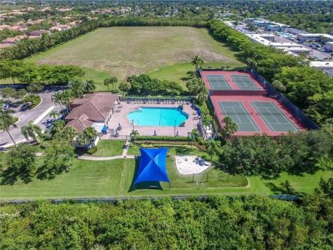 1115 Linden Street Hollywood FL 33019