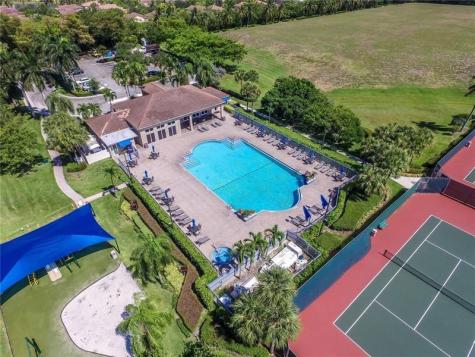 1115 Linden Street Hollywood FL 33019