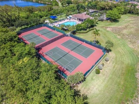 1115 Linden Street Hollywood FL 33019