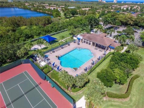 1115 Linden Street Hollywood FL 33019
