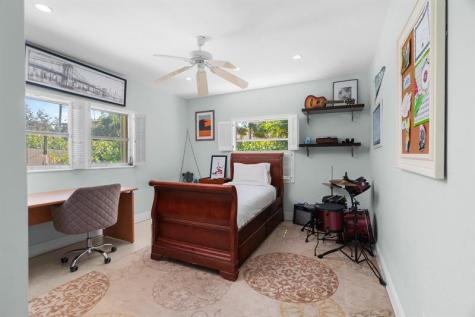 2740 NE 27th Court Fort Lauderdale FL 33306
