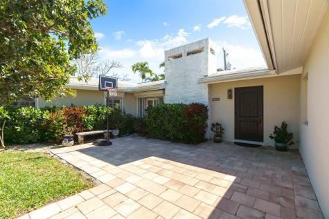 2740 NE 27th Court Fort Lauderdale FL 33306