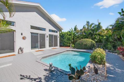 6584 Hampton Circle Boca Raton FL 33496