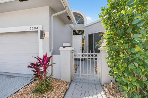 6584 Hampton Circle Boca Raton FL 33496