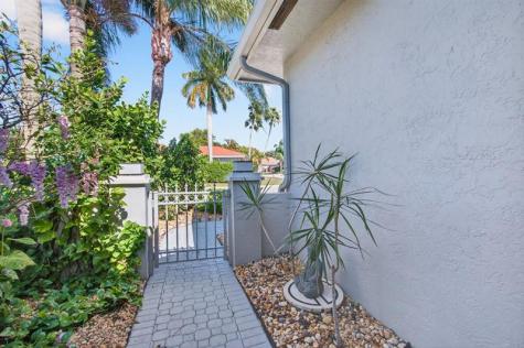 6584 Hampton Circle Boca Raton FL 33496