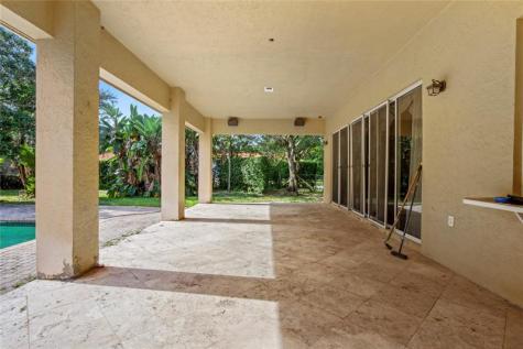 140 Royal Palm Court Plantation FL 33317