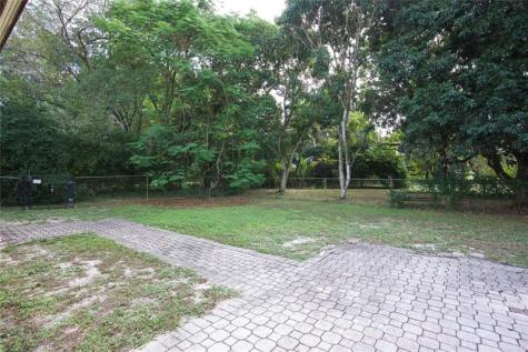 140 Royal Palm Court Plantation FL 33317