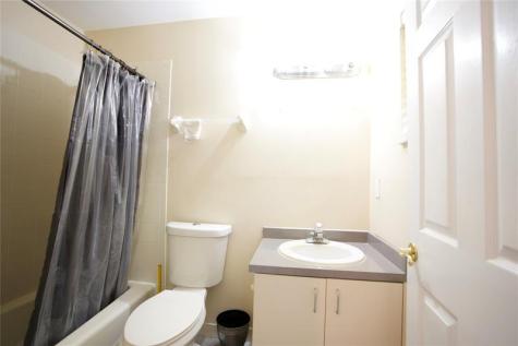 140 Royal Palm Court Plantation FL 33317