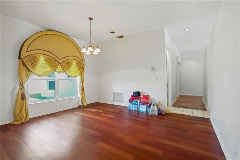 140 Royal Palm Court Plantation FL 33317