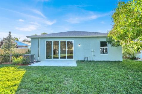 1406 S J Street Lake Worth Beach FL 33460