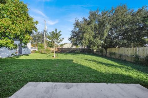1406 S J Street Lake Worth Beach FL 33460