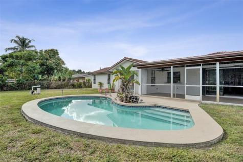 65 W Palm Drive Margate FL 33063