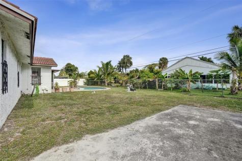 65 W Palm Drive Margate FL 33063