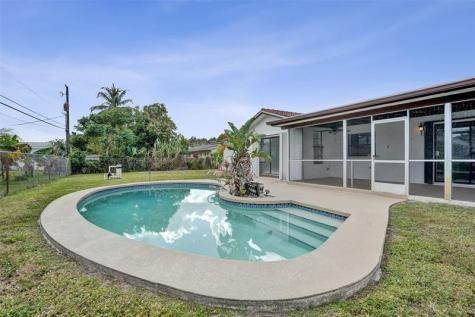 65 W Palm Drive Margate FL 33063