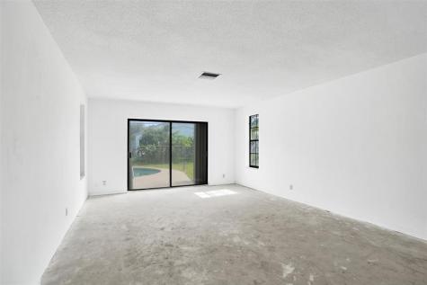 65 W Palm Drive Margate FL 33063