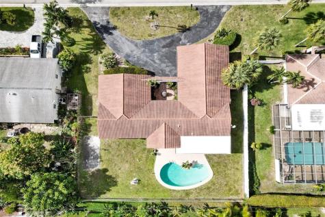65 W Palm Drive Margate FL 33063