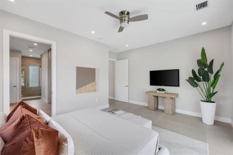 2015 NE 4th Avenue Wilton Manors FL 33305