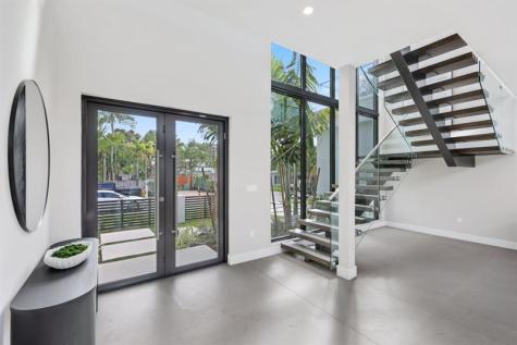 2015 NE 4th Avenue Wilton Manors FL 33305