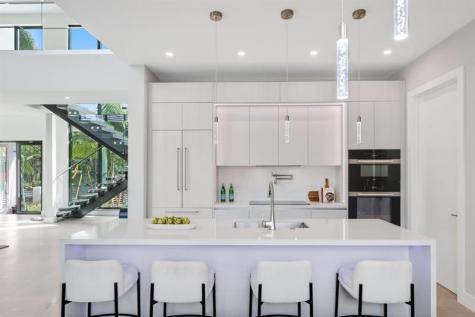 2015 NE 4th Avenue Wilton Manors FL 33305