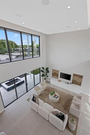2015 NE 4th Avenue Wilton Manors FL 33305