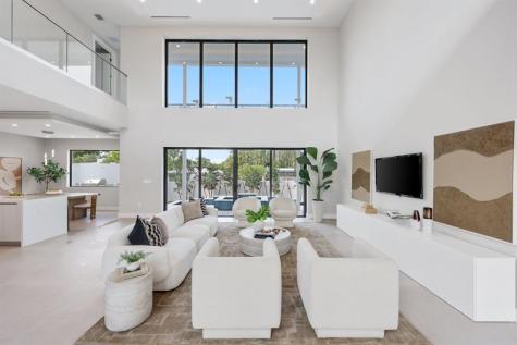 2015 NE 4th Avenue Wilton Manors FL 33305