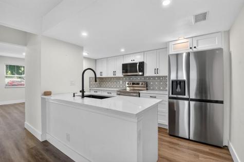 5843 Thisledown Court West Palm Beach FL 33415