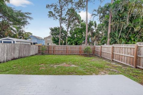 5843 Thisledown Court West Palm Beach FL 33415