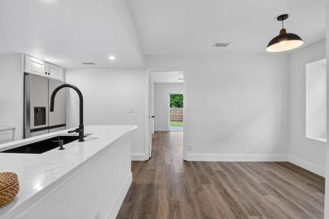 5843 Thisledown Court West Palm Beach FL 33415