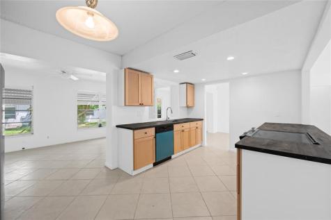 7005 NW 11th Street Margate FL 33063