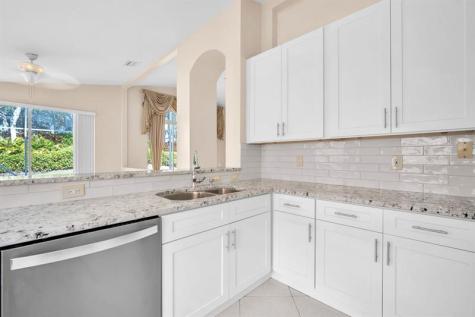 5065 Glenville Drive Boynton Beach FL 33437