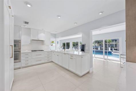 2330 NE 35th Street Lighthouse Point FL 33064