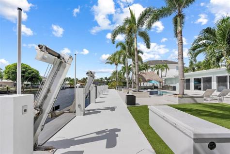 2330 NE 35th Street Lighthouse Point FL 33064